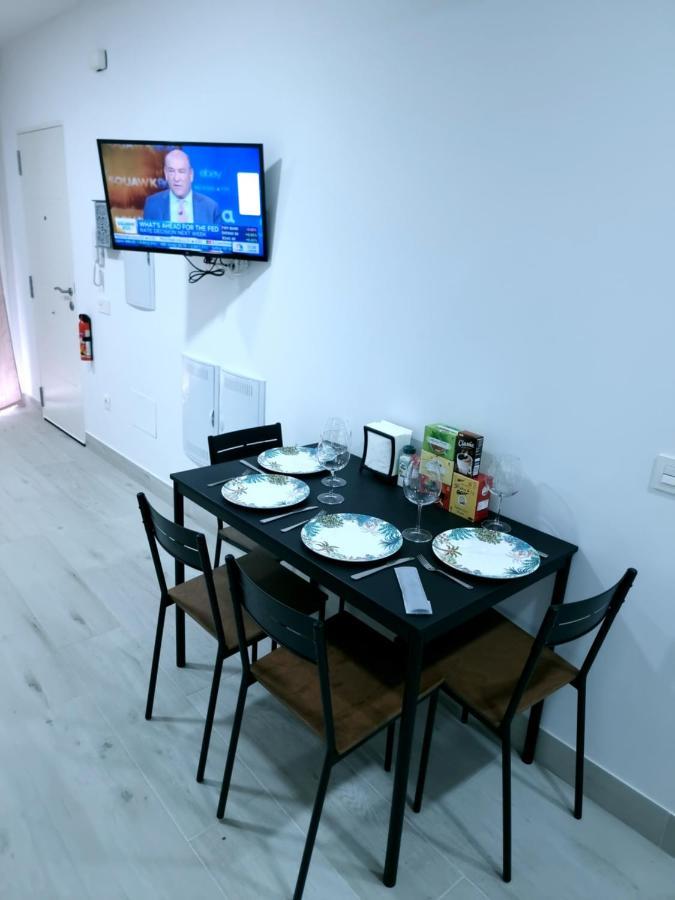 Apartamentos Zanca City Center Free Luggage Storage Малага Екстер'єр фото