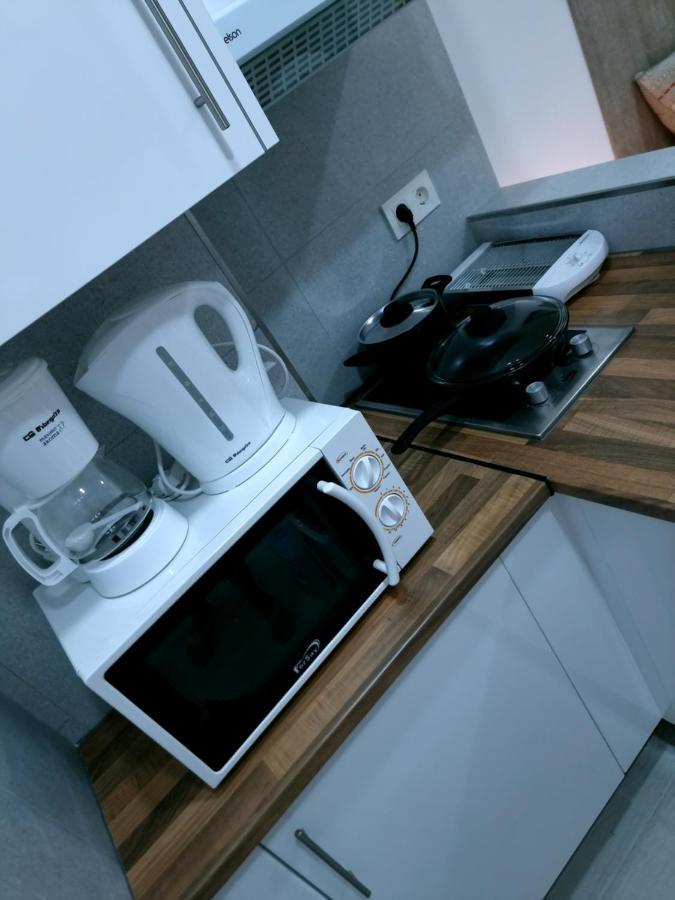 Apartamentos Zanca City Center Free Luggage Storage Малага Екстер'єр фото