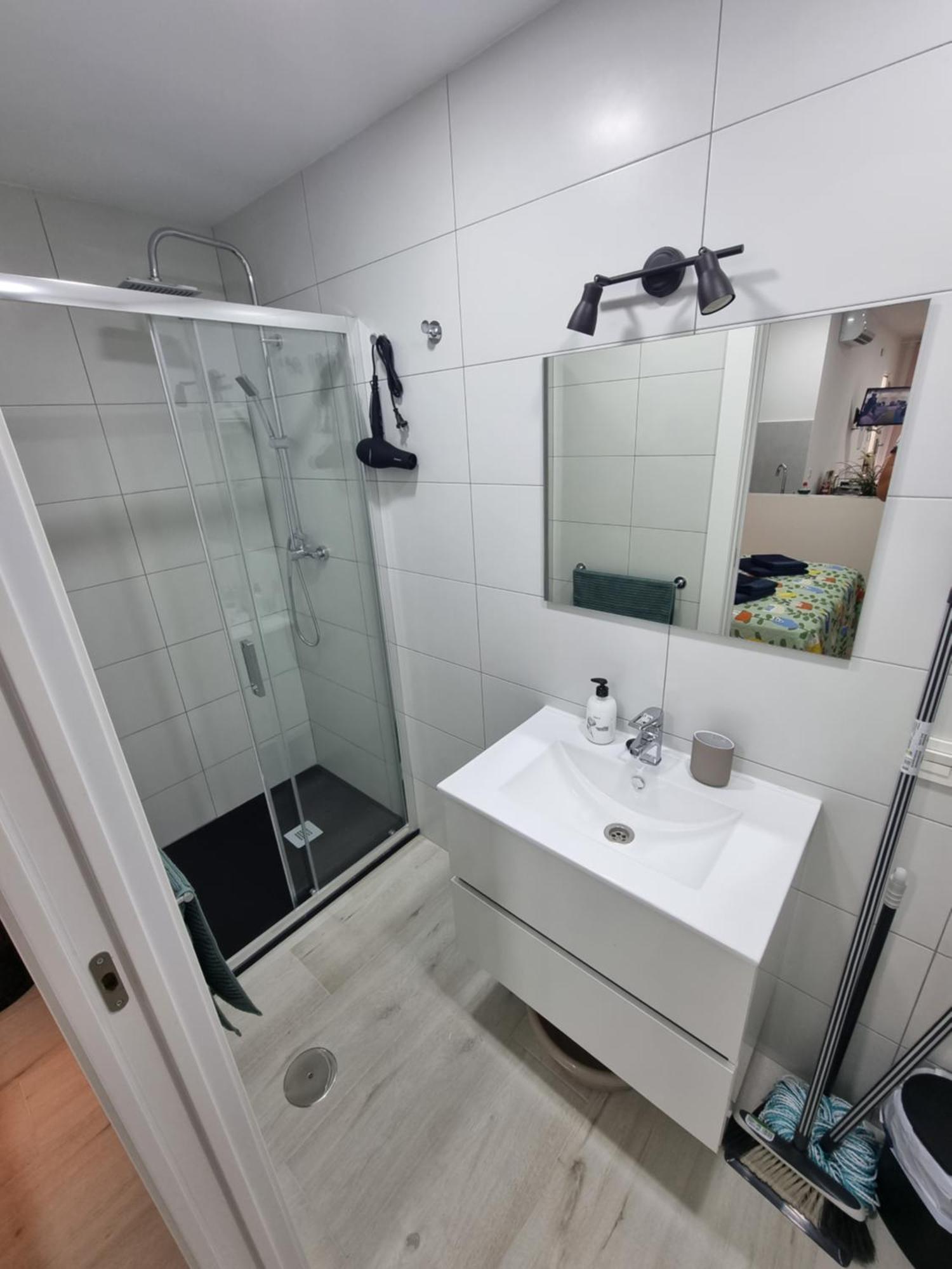 Apartamentos Zanca City Center Free Luggage Storage Малага Екстер'єр фото