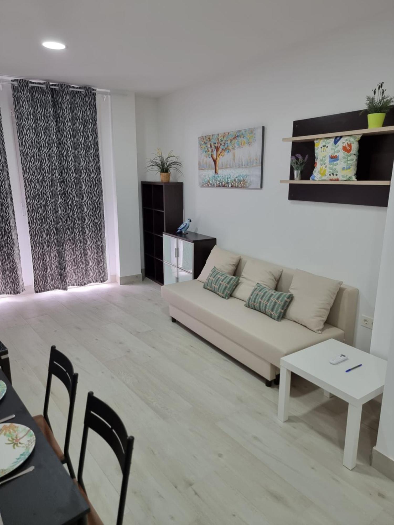 Apartamentos Zanca City Center Free Luggage Storage Малага Екстер'єр фото